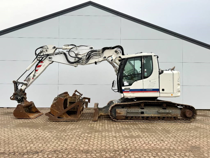 Liebherr R914 Compact - Triple Boom + Extra Attachments - 履带式挖掘机:图2 Liebherr R914 Compact - Triple Boom + Extra Attachments - 履带式挖掘机:图2