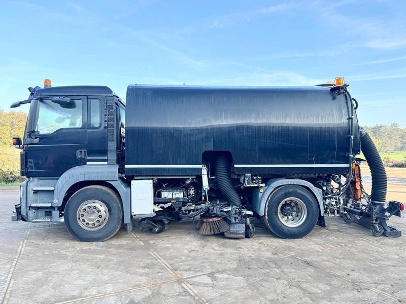 MAN MAN TGS18.320 - Dutch Sweeper Truck / Kehrwagen - 道路清扫机:图2 MAN MAN TGS18.320 - Dutch Sweeper Truck / Kehrwagen - 道路清扫机:图2
