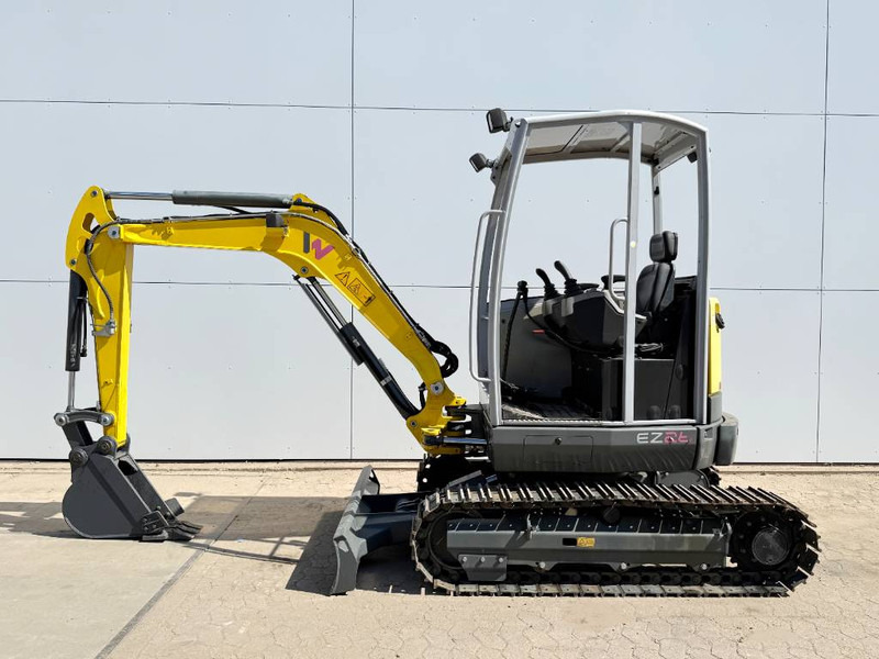 WACKER NEUSON EZ26 Zero Tail - Hammer Lines / Trench Bucket - 小型挖掘机:图1 WACKER NEUSON EZ26 Zero Tail - Hammer Lines / Trench Bucket - 小型挖掘机:图1