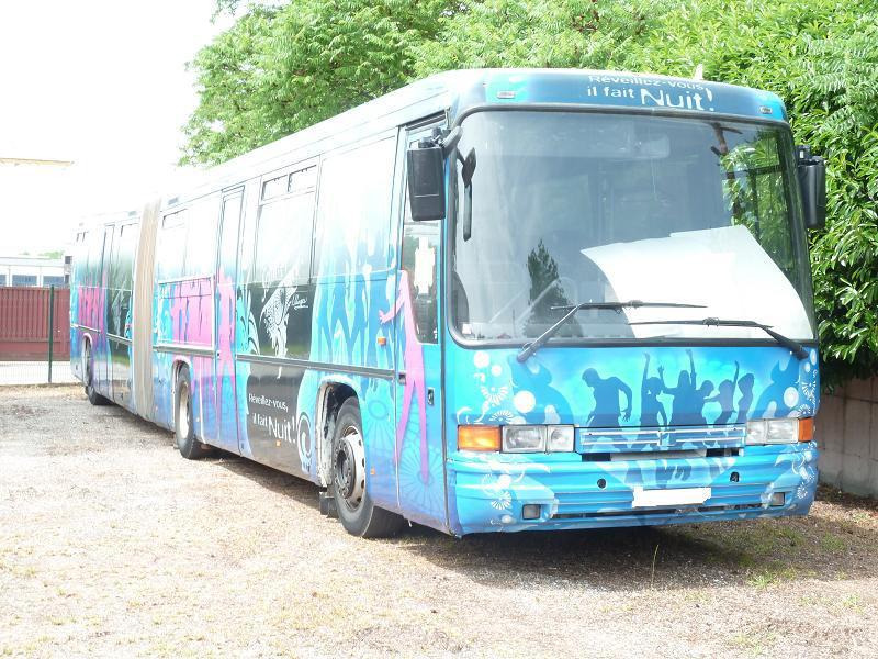 Volvo B10MAR400 - 郊区巴士:图1 Volvo B10MAR400 - 郊区巴士:图1