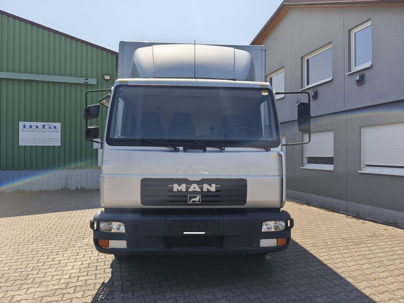 MAN LE 10.220 - 厢式卡车:图3 MAN LE 10.220 - 厢式卡车:图3