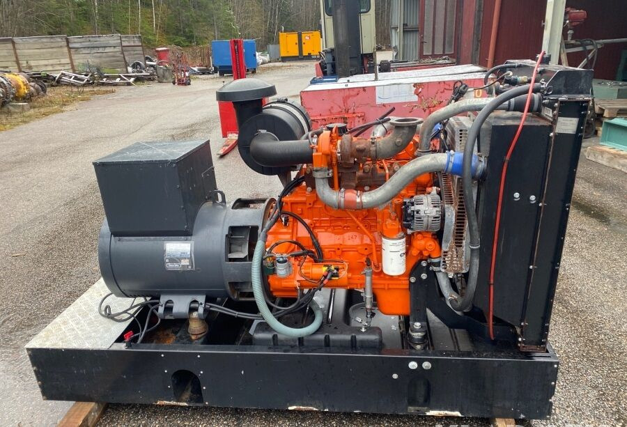 Diversen ECP34 2S4 - Iveco Engine,126kVA,New oils, filters, Mecc Alte ECP34 2S4 - 发电机组:图3 Diversen ECP34 2S4 - Iveco Engine,126kVA,New oils, filters, Mecc Alte ECP34 2S4 - 发电机组:图3