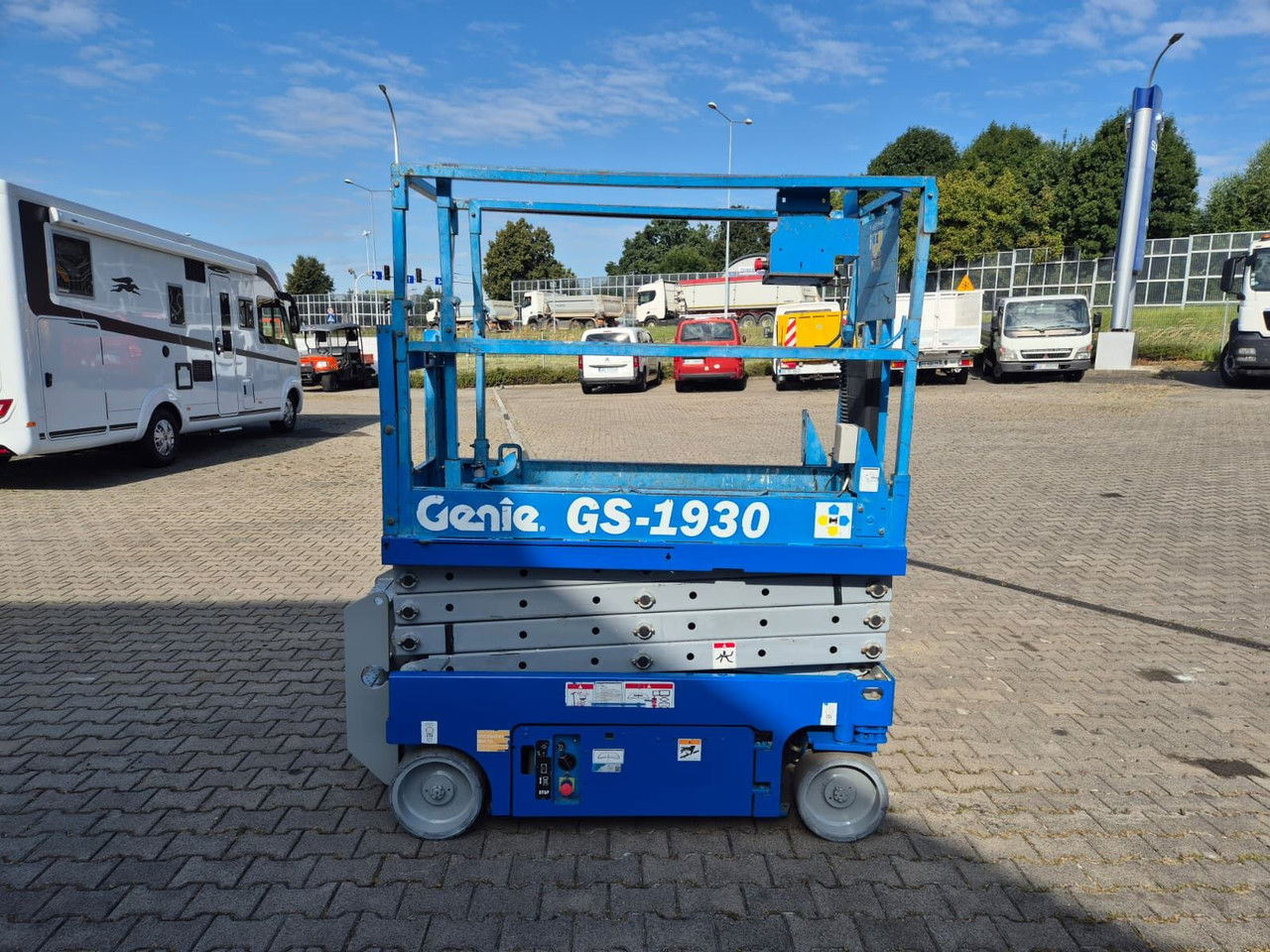 GENIE GS1930 / 4X4 / 1 Owner / Serviced - 剪式升降机:图5 GENIE GS1930 / 4X4 / 1 Owner / Serviced - 剪式升降机:图5