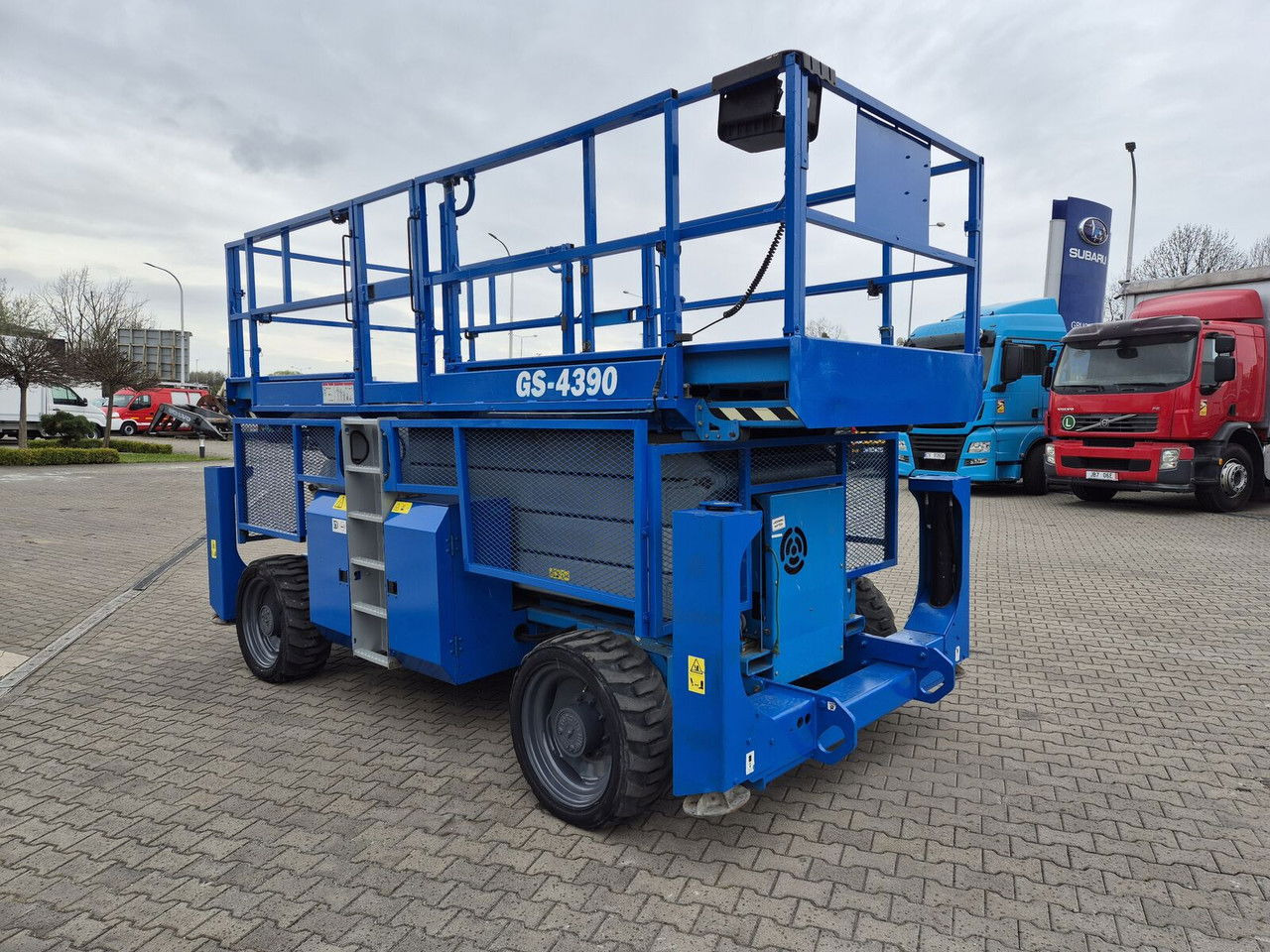 Genie GS 4390 / 15M High / 680KG Load / 1 Owner / Servic ED - 剪式升降机:图2 Genie GS 4390 / 15M High / 680KG Load / 1 Owner / Servic ED - 剪式升降机:图2