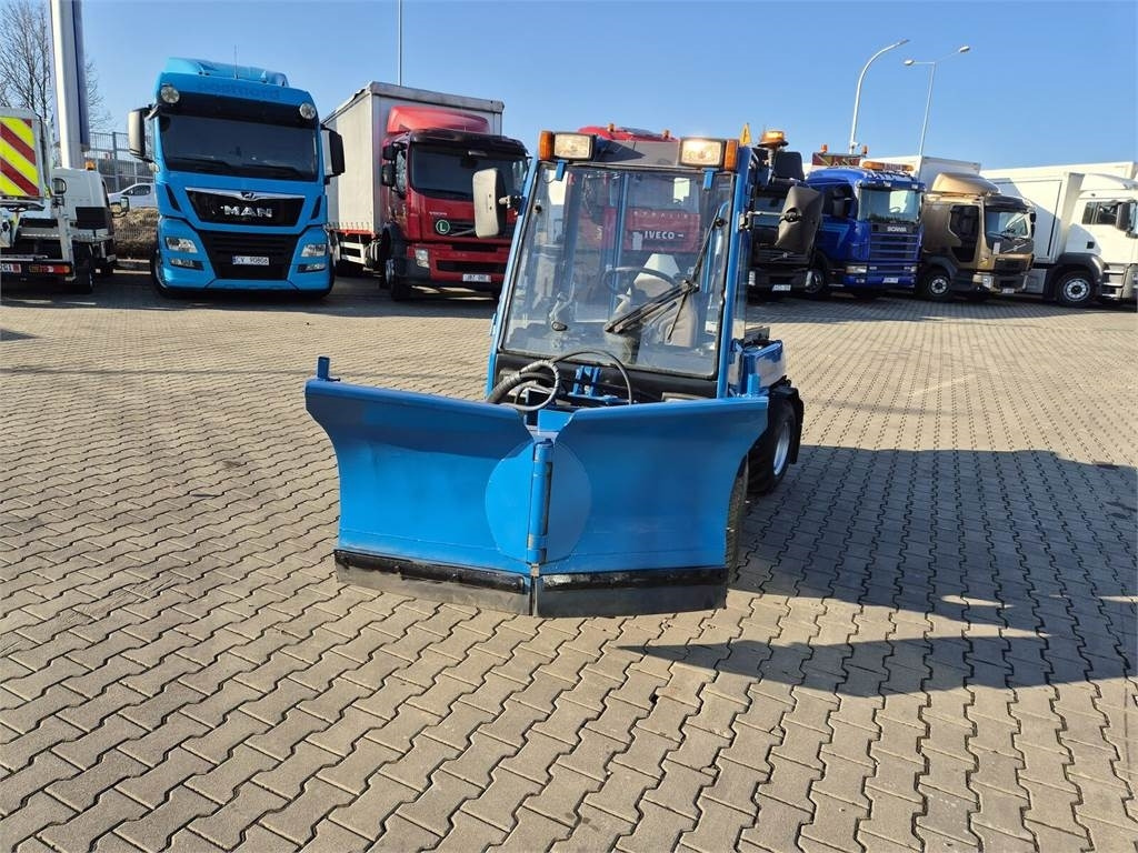 Holder C245 4WD / Tool carrier / Snow plow / PTO FRONT AN - 除雪车:图3 Holder C245 4WD / Tool carrier / Snow plow / PTO FRONT AN - 除雪车:图3