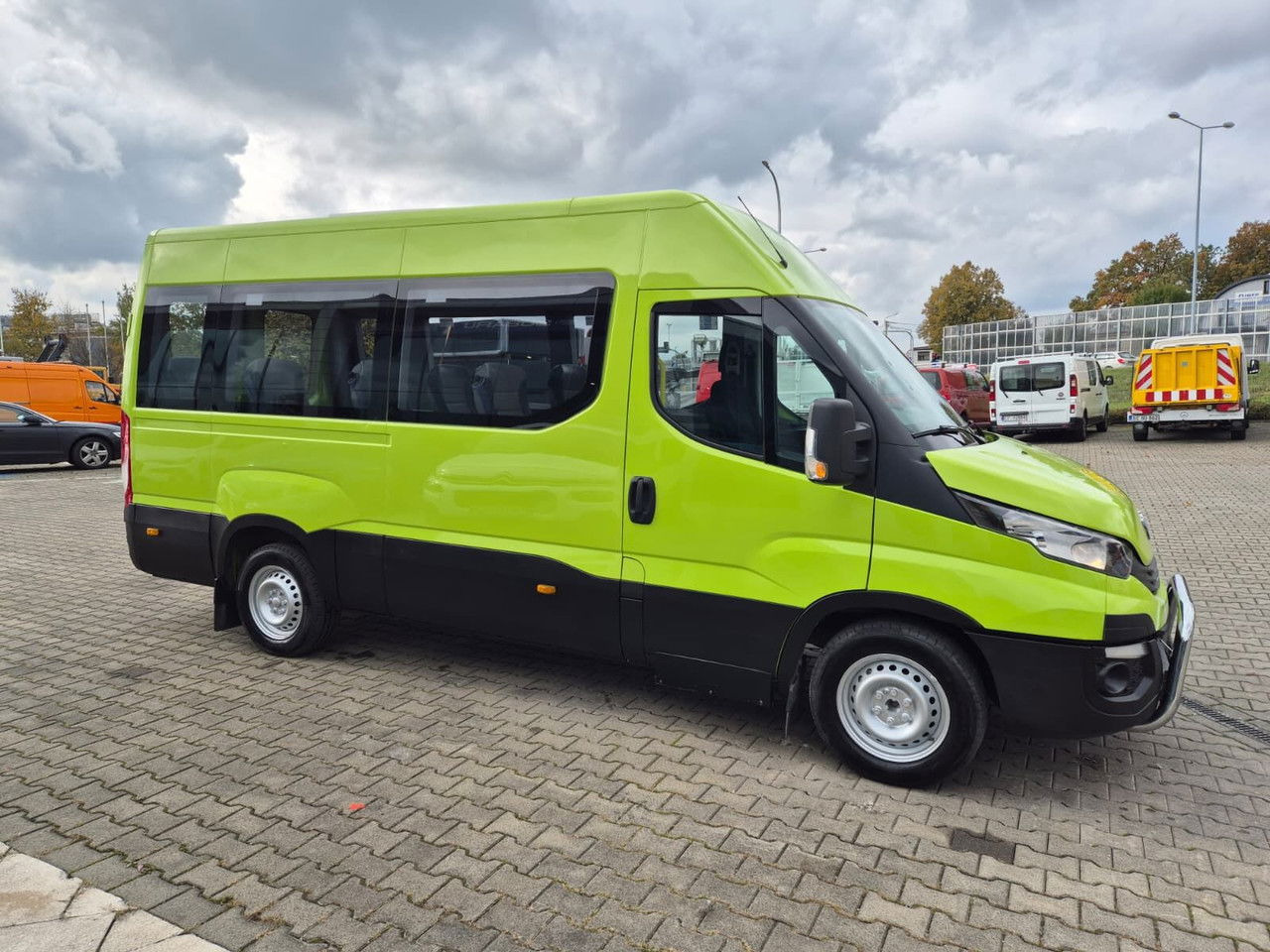 Iveco Daily 35S12 Hi-Matic / 10 Seats / Super Condition - 小型巴士, 小型客车:图5 Iveco Daily 35S12 Hi-Matic / 10 Seats / Super Condition - 小型巴士, 小型客车:图5