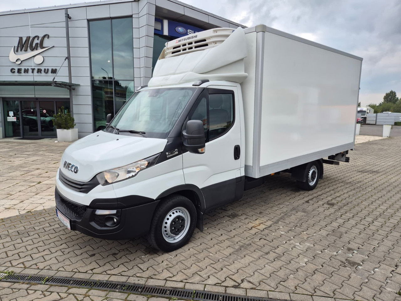 Iveco Daily 35S16 Hi-Matic / 1 Owner / Mitsubishi / Serviced - 冷藏货车:图1 Iveco Daily 35S16 Hi-Matic / 1 Owner / Mitsubishi / Serviced - 冷藏货车:图1
