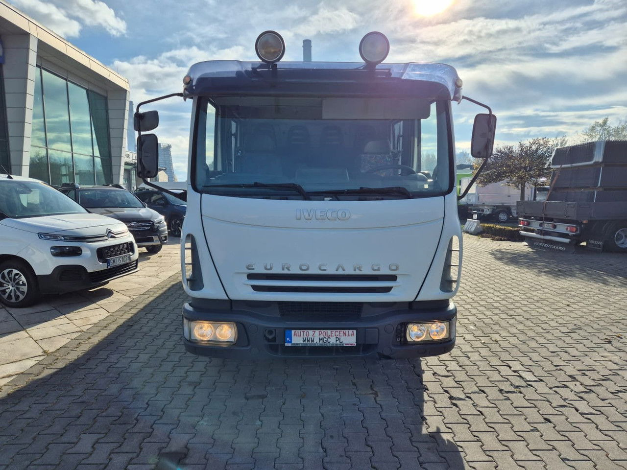 Iveco Eurocargo ML80E17 / 6 Seats / Serviced / 1 Owner - 栏板式/ 平板卡车, 起重车:图3 Iveco Eurocargo ML80E17 / 6 Seats / Serviced / 1 Owner - 栏板式/ 平板卡车, 起重车:图3