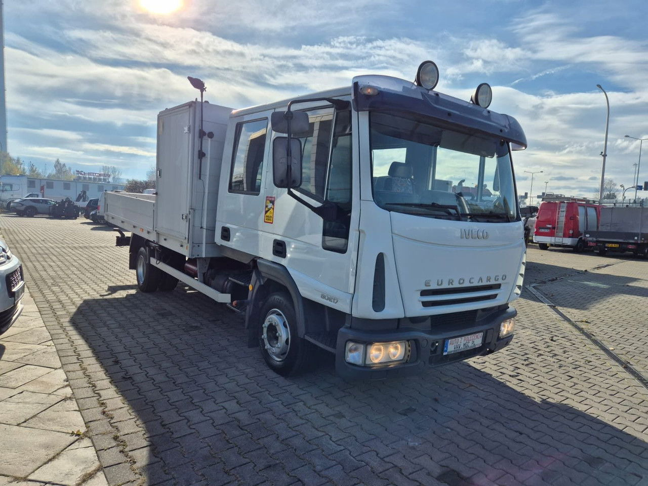 Iveco Eurocargo ML80E17 / 6 Seats / Serviced / 1 Owner - 栏板式/ 平板卡车, 起重车:图4 Iveco Eurocargo ML80E17 / 6 Seats / Serviced / 1 Owner - 栏板式/ 平板卡车, 起重车:图4