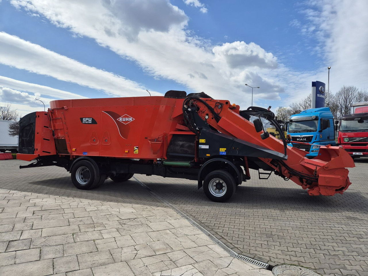 Kuhn SPW 22 Intense / LOW MTH / 1 Owner / Works Great - 饲料搅拌车:图1 Kuhn SPW 22 Intense / LOW MTH / 1 Owner / Works Great - 饲料搅拌车:图1