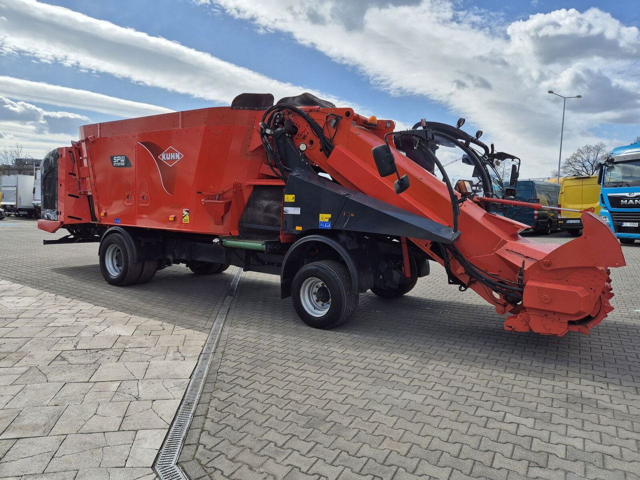 Kuhn SPW 22 Intense /feed wagon/ 1 Owner / NEW Service SPW 22 Intense /feed wago - 饲料搅拌车:图1 Kuhn SPW 22 Intense /feed wagon/ 1 Owner / NEW Service SPW 22 Intense /feed wago - 饲料搅拌车:图1