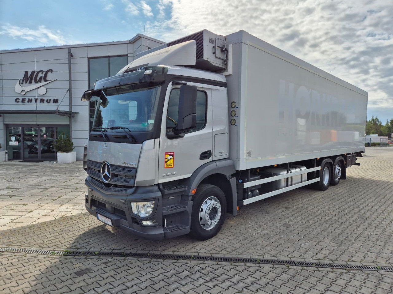 MERCEDES-BENZ Antos 2532 L / Frigoblock / 1 Owner / Works Great - 冷藏车:图2 MERCEDES-BENZ Antos 2532 L / Frigoblock / 1 Owner / Works Great - 冷藏车:图2