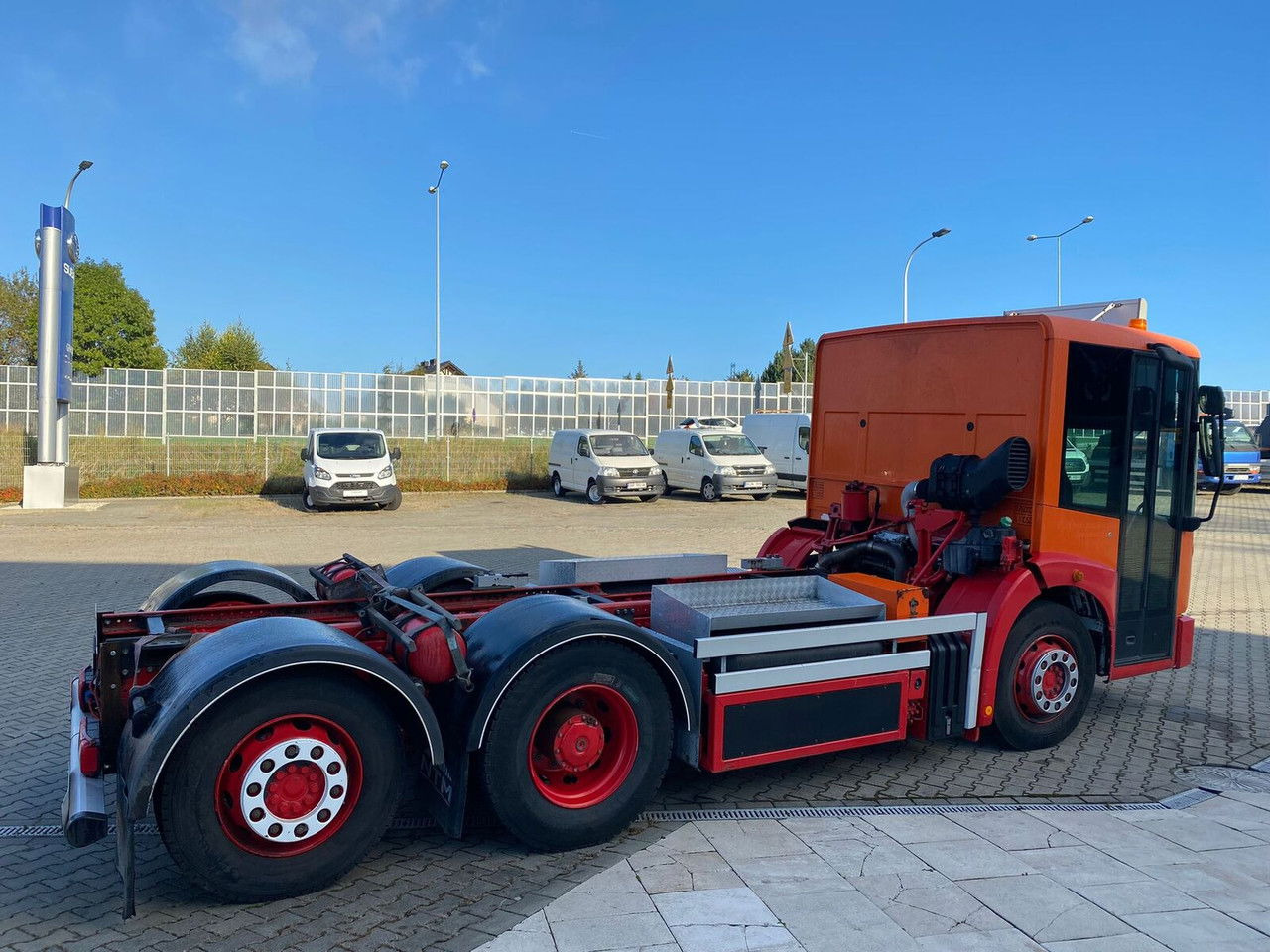 Mercedes-Benz Econic 2628 Eqonic 2628 - 1 Owner / LOW KM / Works Great - 驾驶室底盘卡车:图2 Mercedes-Benz Econic 2628 Eqonic 2628 - 1 Owner / LOW KM / Works Great - 驾驶室底盘卡车:图2