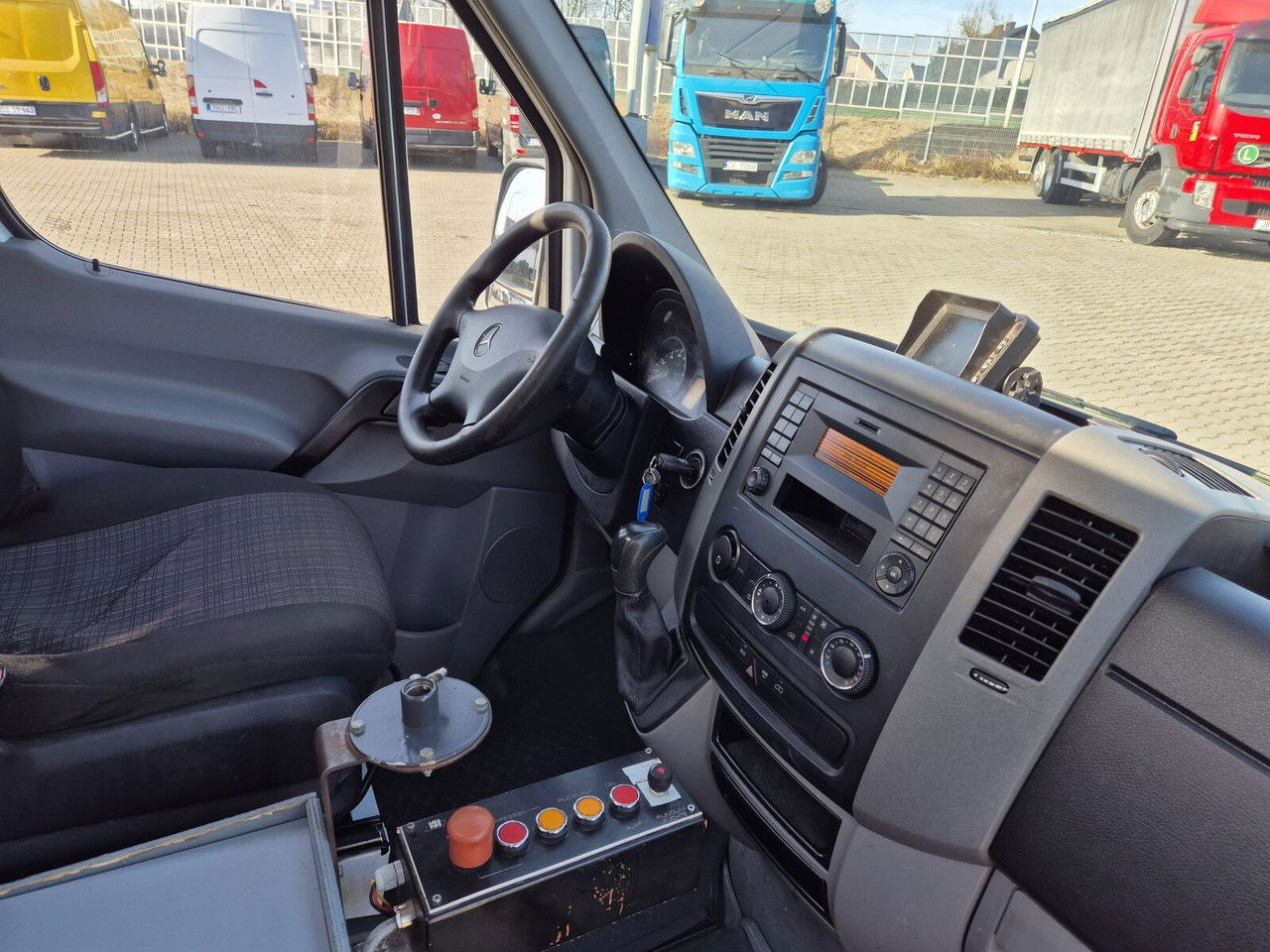 垃圾车 Mercedes-Benz Sprinter 316 CDi Aut. / Hummel HU2 / Webasto / 1 Owner Mercedes-Benz Sprinter 316 CDi Aut. / Hummel HU2 / Webasto / 1 Owner：图18