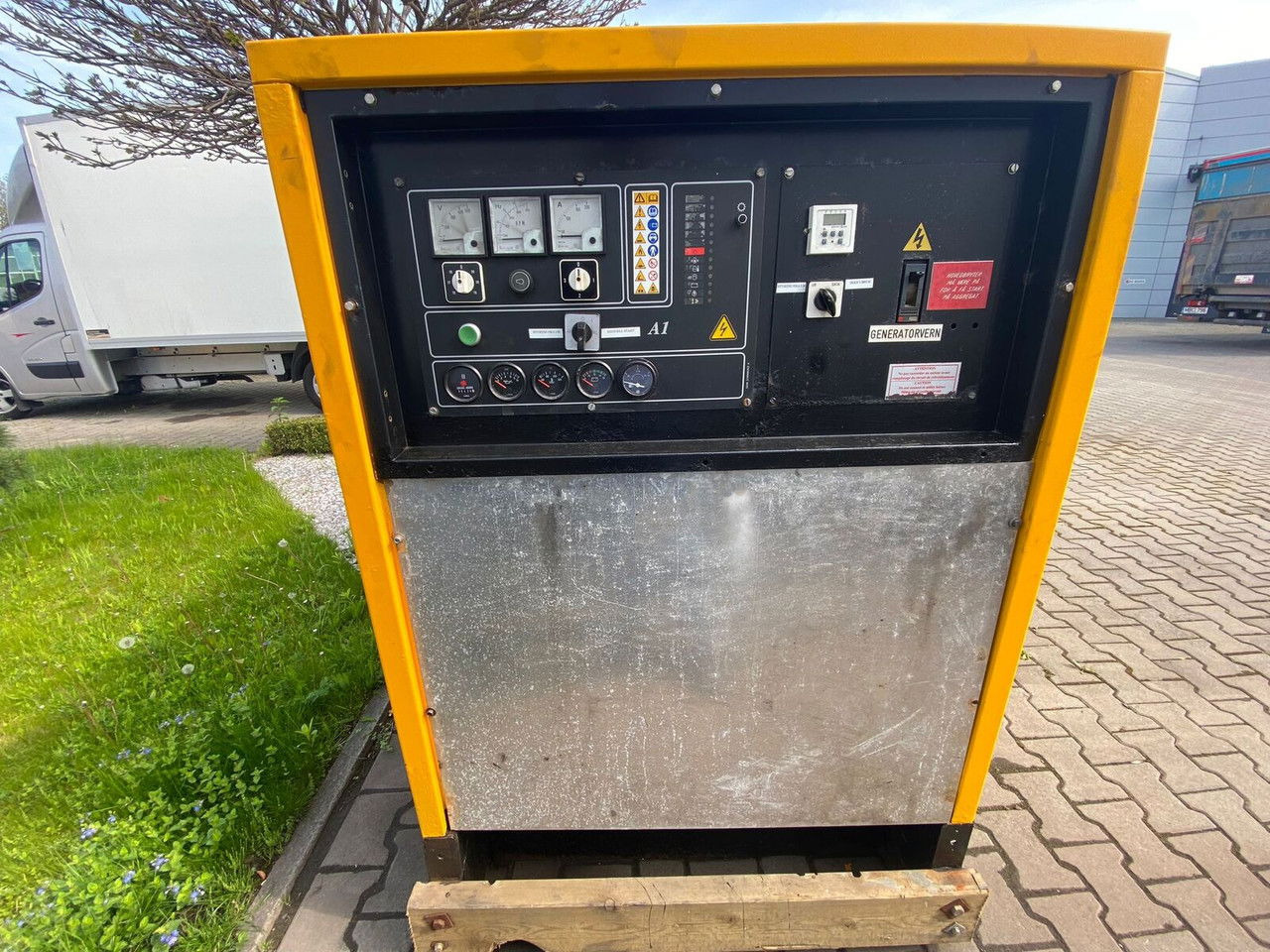 SDMO NS 60 W M, Silent generator 60kVA, 48KW NS 60 W M, Silent generator 60kVA, - 发电机组:图3 SDMO NS 60 W M, Silent generator 60kVA, 48KW NS 60 W M, Silent generator 60kVA, - 发电机组:图3