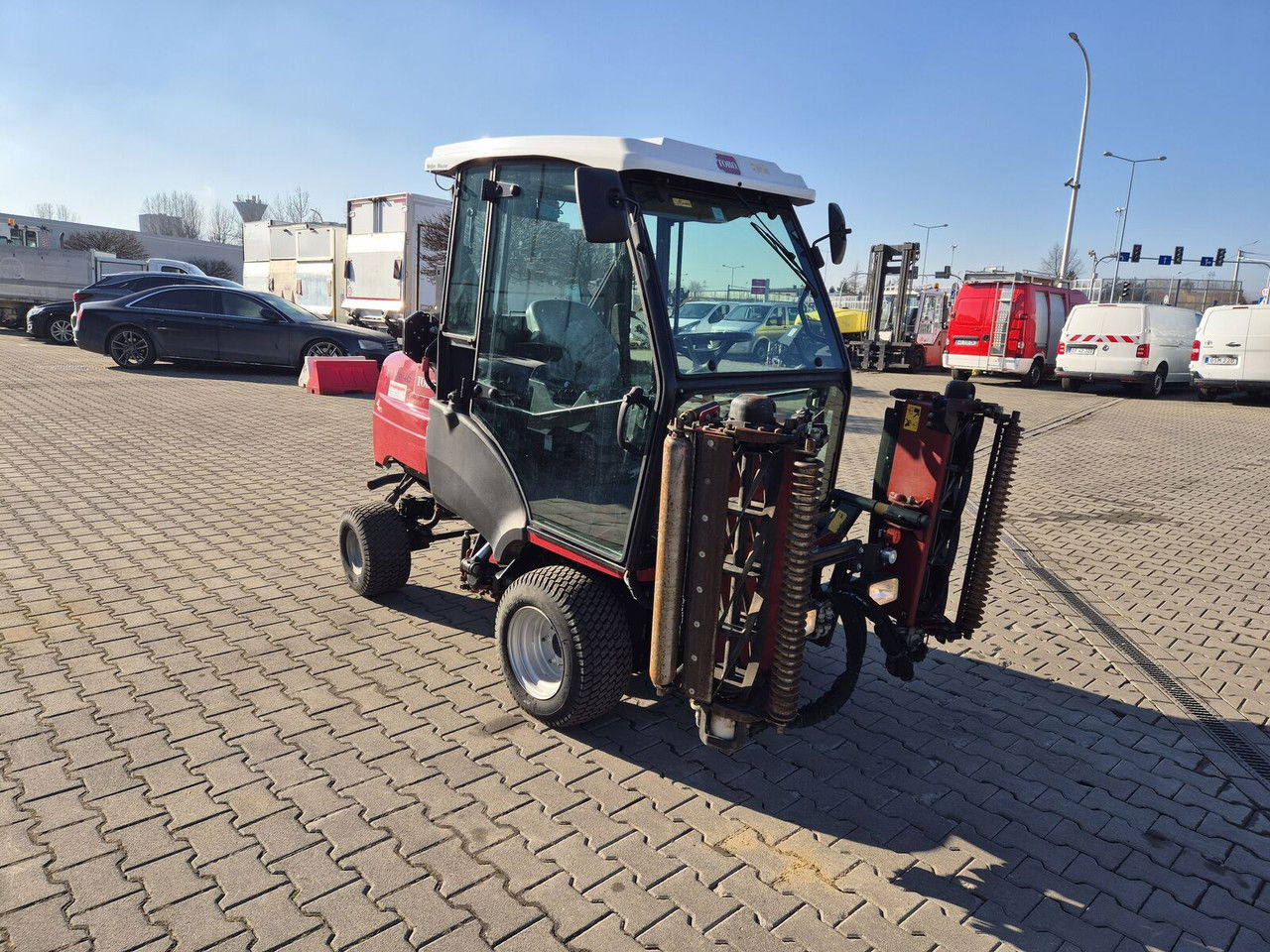 TORO Toro CT2240 / 4WD / Like NEW / Only 1681MTH - 园林割草机:图2 TORO Toro CT2240 / 4WD / Like NEW / Only 1681MTH - 园林割草机:图2