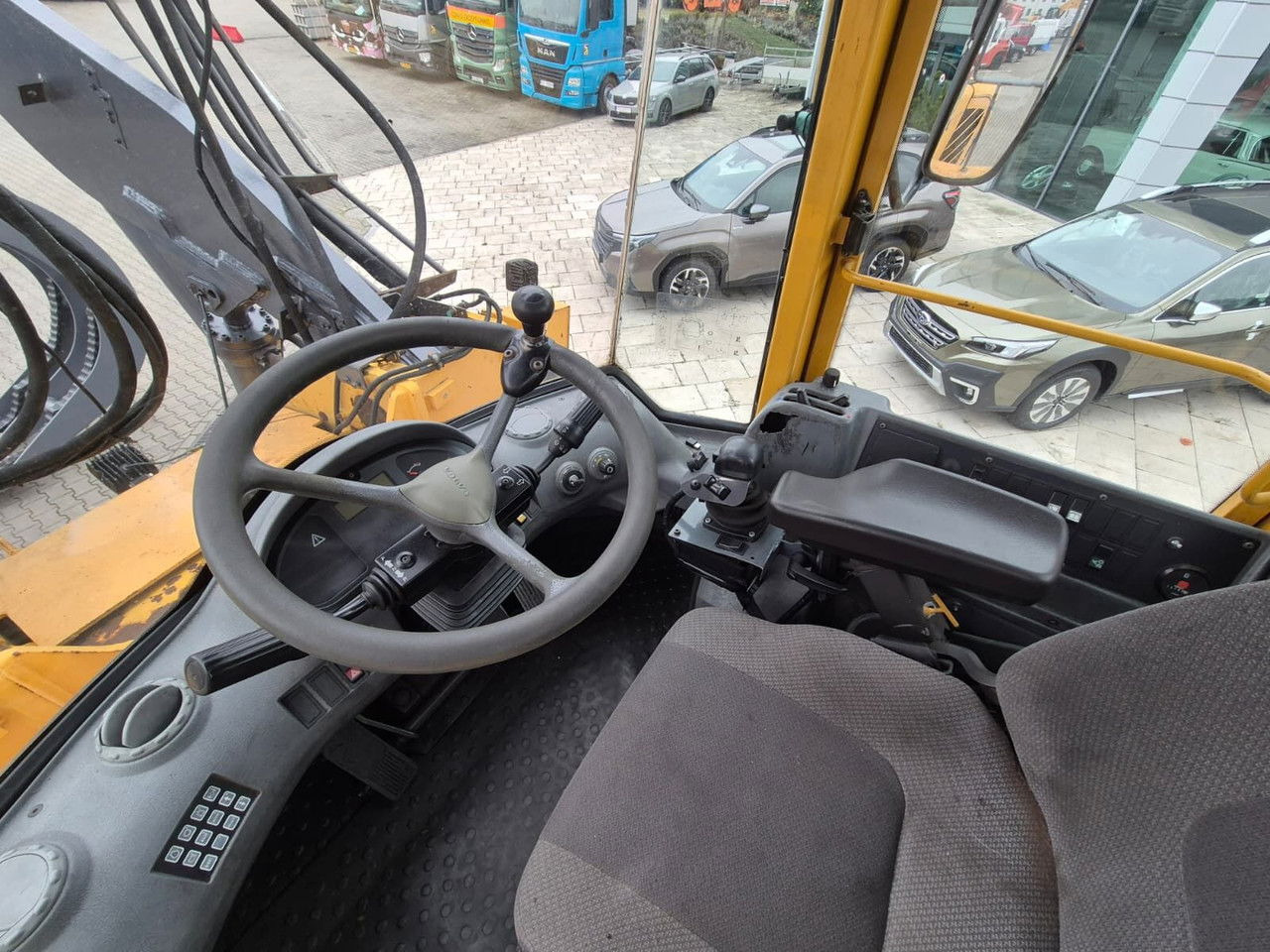 轮式装载机 Volvo L180 E：图27