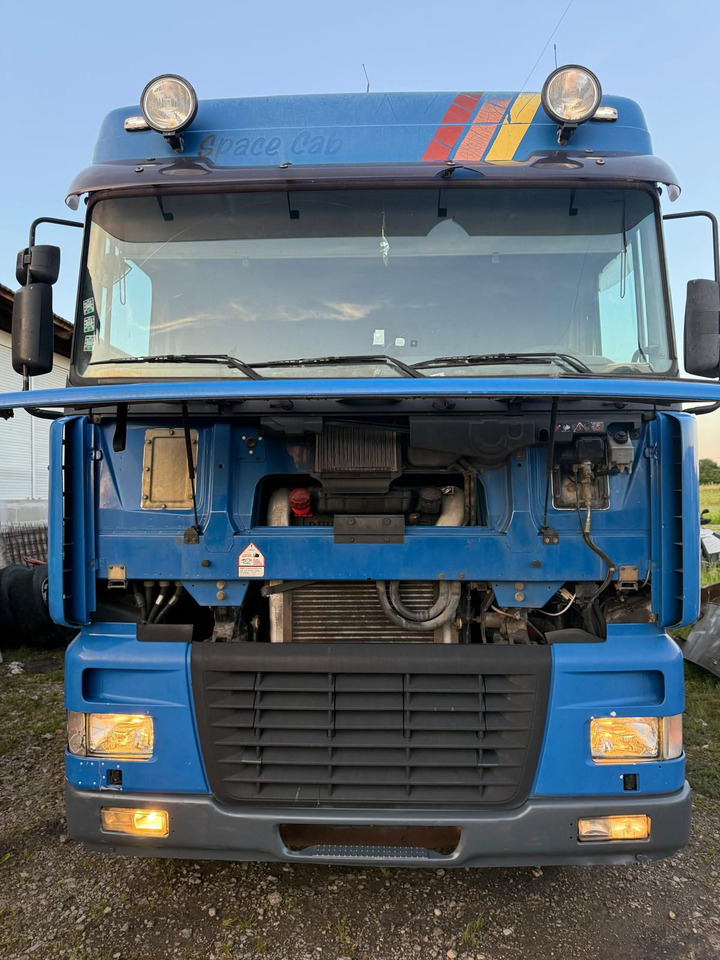 DAF XF 95.380 6X2 stake body - 栏板式/ 平板卡车:图4 DAF XF 95.380 6X2 stake body - 栏板式/ 平板卡车:图4