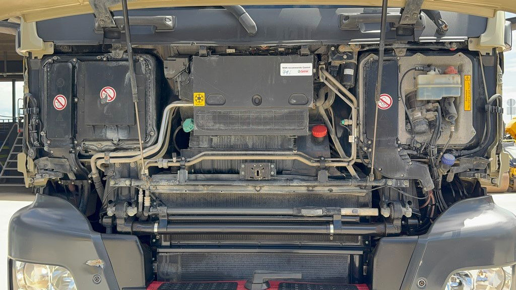 牵引车 MAN TGS 18.480 4X4 tractor unit - tipper hydraulics:图16 牵引车 MAN TGS 18.480 4X4 tractor unit - tipper hydraulics:图16