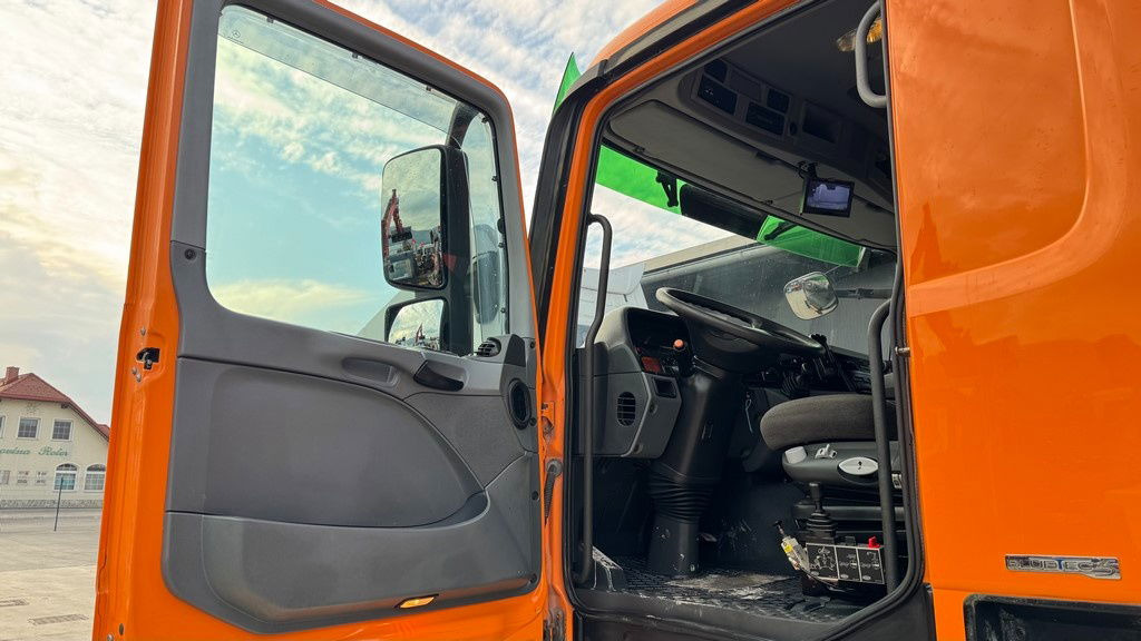 Mercedes-Benz Actros 1832 AK tipper 4x4 - crane Fassi 9.2M - remote control  租赁 Mercedes-Benz Actros 1832 AK tipper 4x4 - crane Fassi 9.2M - remote control：图26