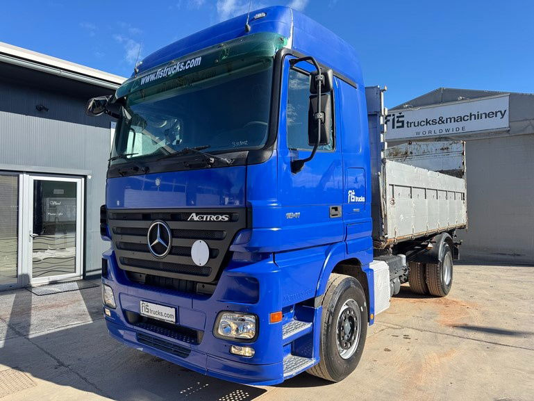 Mercedes-Benz Actros 1841 L 4x2 tipper - tarpaulin - euro 5 - 翻斗车:图1 Mercedes-Benz Actros 1841 L 4x2 tipper - tarpaulin - euro 5 - 翻斗车:图1