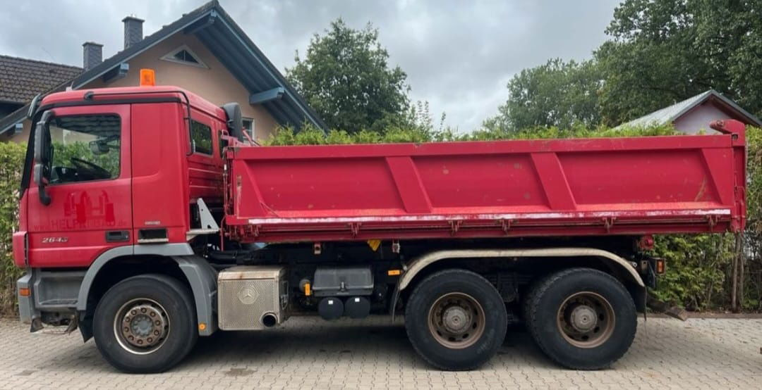 Mercedes-Benz Actros 2648 6X4 3 sided tipper - 翻斗车:图3 Mercedes-Benz Actros 2648 6X4 3 sided tipper - 翻斗车:图3