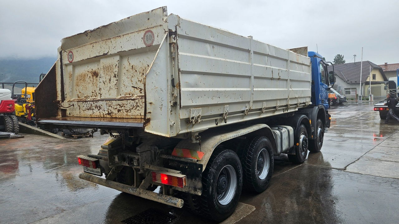 Mercedes-Benz Actros 3241 8x4 3 sided tipper - full spring - 翻斗车:图4 Mercedes-Benz Actros 3241 8x4 3 sided tipper - full spring - 翻斗车:图4