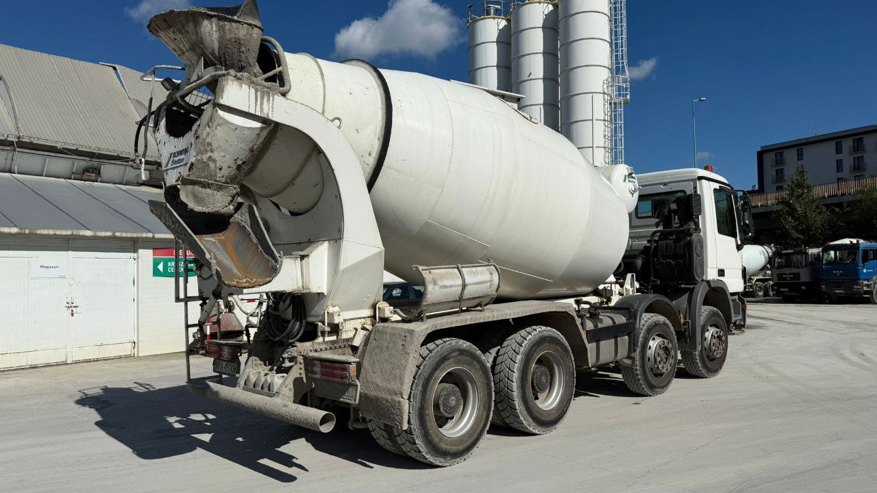 Mercedes-Benz Actros 3532 8x4 beton Schwing mixer 10m3 - 混凝土搅拌车:图4 Mercedes-Benz Actros 3532 8x4 beton Schwing mixer 10m3 - 混凝土搅拌车:图4