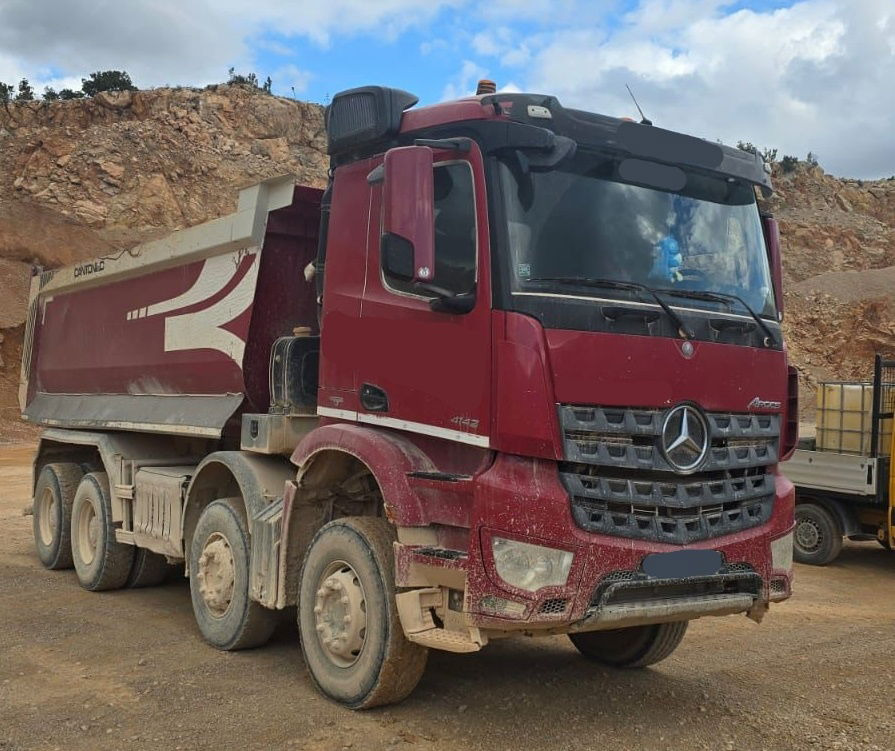 Mercedes-Benz Arocs 4142 8X4 cantoni tipper - 翻斗车:图1 Mercedes-Benz Arocs 4142 8X4 cantoni tipper - 翻斗车:图1