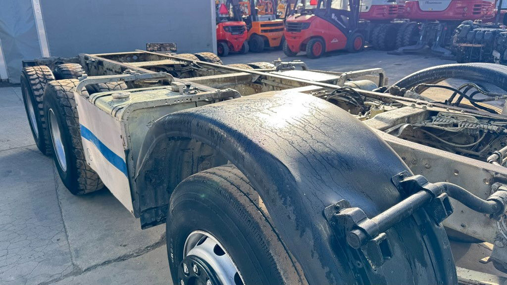 Mercedes-Benz SK 3234 8x4 chassis - 驾驶室底盘卡车:图4 Mercedes-Benz SK 3234 8x4 chassis - 驾驶室底盘卡车:图4