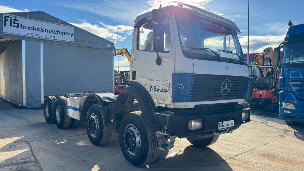 Mercedes-Benz SK 3234 8x4 chassis - 驾驶室底盘卡车:图3 Mercedes-Benz SK 3234 8x4 chassis - 驾驶室底盘卡车:图3