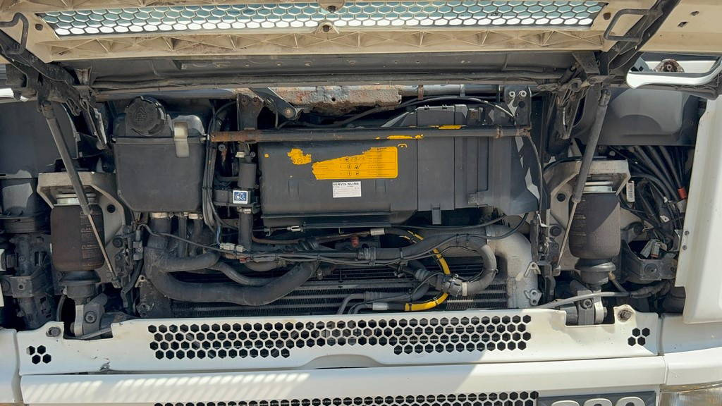 冷藏车 Scania R 114 6X2 carrier fridge - ramp：图16