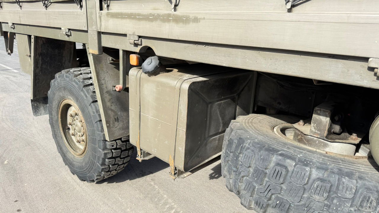 Steyr 12M18 4X4 stake body -  truck - 侧帘卡车:图3 Steyr 12M18 4X4 stake body -  truck - 侧帘卡车:图3