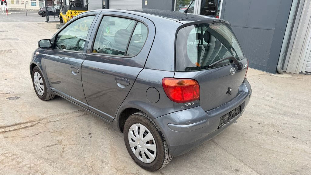 Toyota Yaris 1.3 - Petrol - 5 Doors - AC - 汽车:图4 Toyota Yaris 1.3 - Petrol - 5 Doors - AC - 汽车:图4