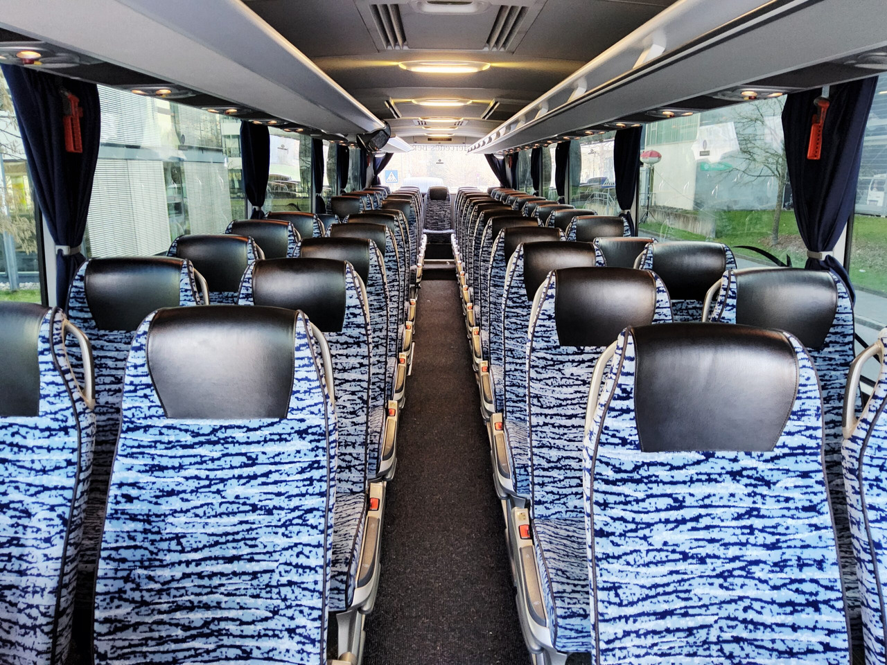 Mercedes Benz Tourismo 15 RHD 56 Sitze / kein WC / großer Kofferraum - 长途客车:图5 Mercedes Benz Tourismo 15 RHD 56 Sitze / kein WC / großer Kofferraum - 长途客车:图5