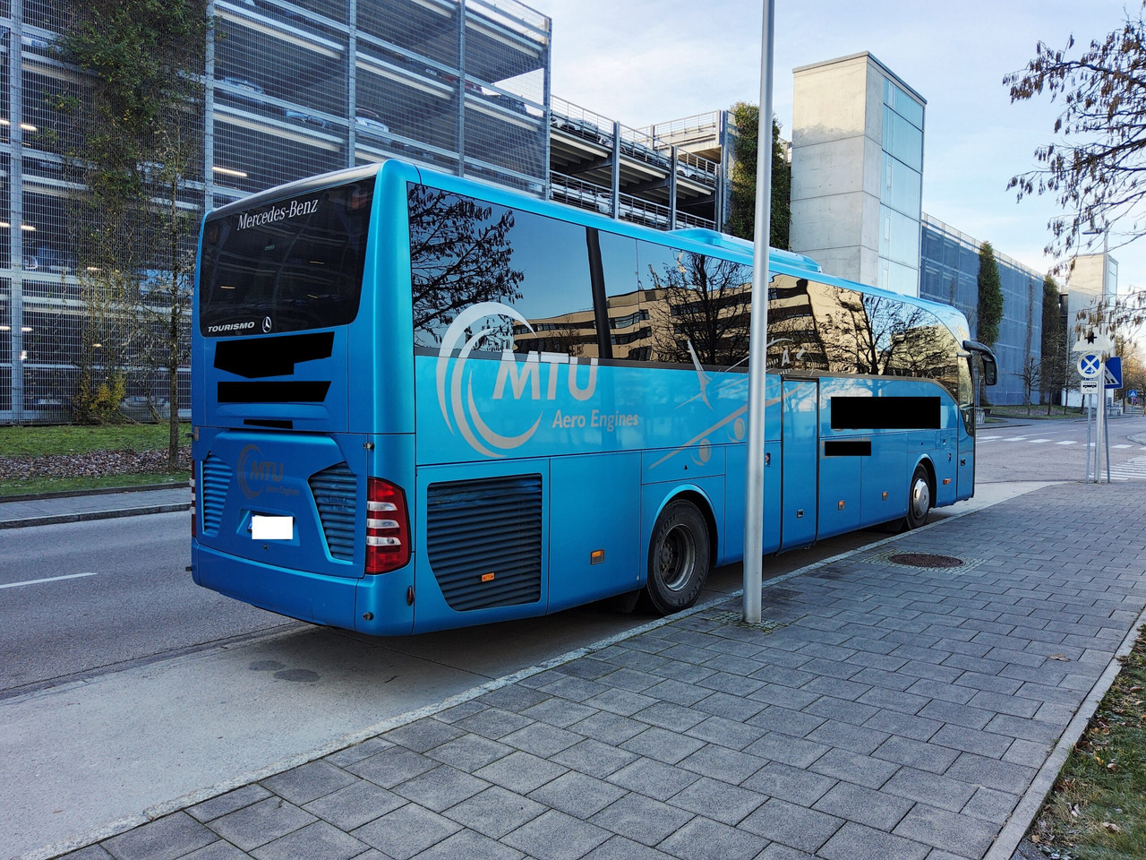 Mercedes Benz Tourismo 15 RHD 56 Sitze / kein WC / großer Kofferraum - 长途客车:图4 Mercedes Benz Tourismo 15 RHD 56 Sitze / kein WC / großer Kofferraum - 长途客车:图4