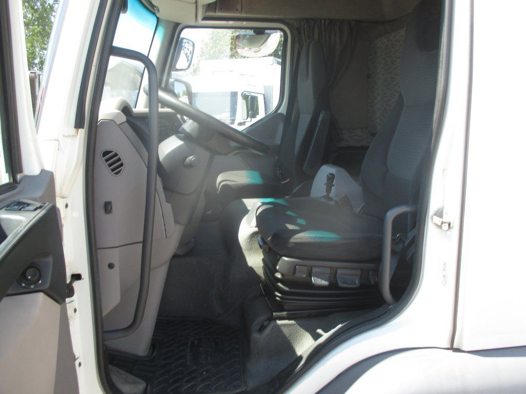 DAF LF 260 - 栏板式/ 平板卡车:图5 DAF LF 260 - 栏板式/ 平板卡车:图5