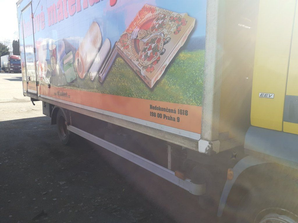 DAF LF45.210 mit Carrier Motorschaden engineproblem - 冷藏车:图5 DAF LF45.210 mit Carrier Motorschaden engineproblem - 冷藏车:图5