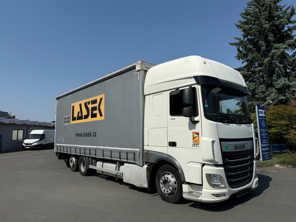 DAF XF440 EURO 6 6x2 + Agrikom - 侧帘卡车:图2 DAF XF440 EURO 6 6x2 + Agrikom - 侧帘卡车:图2