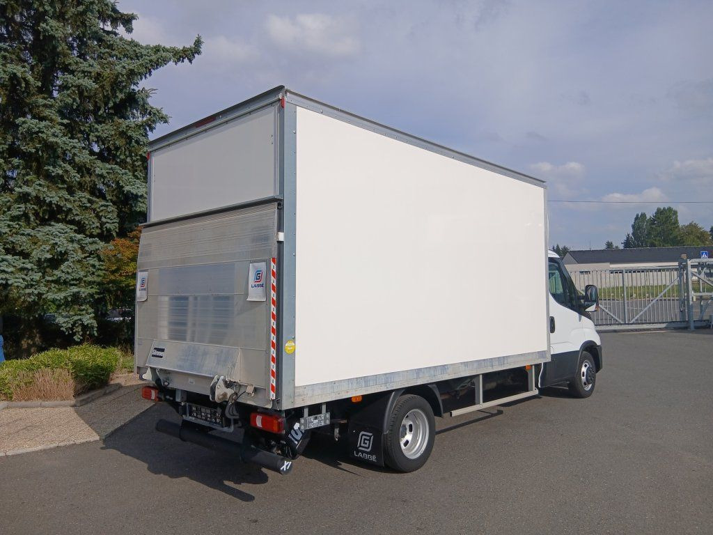 Iveco 35C16 Daily - 厢式货车:图4 Iveco 35C16 Daily - 厢式货车:图4