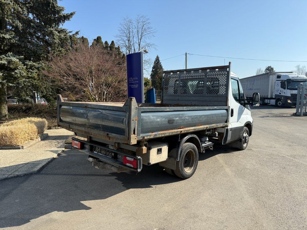 Iveco 35C17 Daily - 翻斗货车:图4 Iveco 35C17 Daily - 翻斗货车:图4