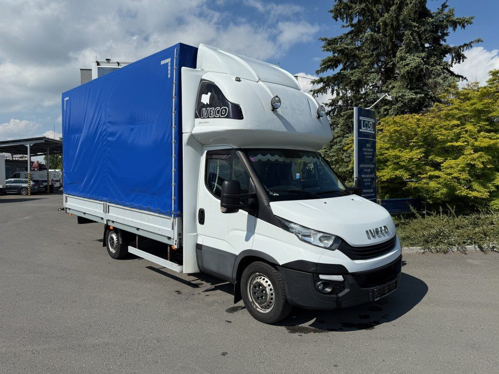 Iveco 35S18 Daily - 侧帘货车:图2 Iveco 35S18 Daily - 侧帘货车:图2