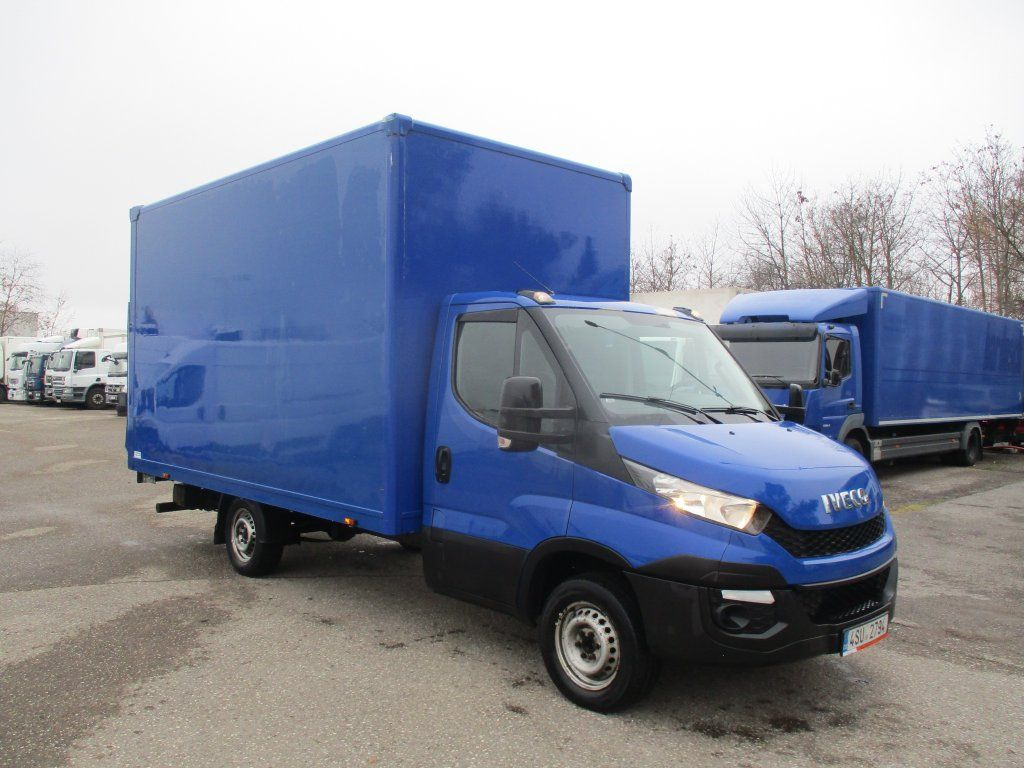 Iveco DAILY 35S15 LBW - 厢式货车:图1 Iveco DAILY 35S15 LBW - 厢式货车:图1