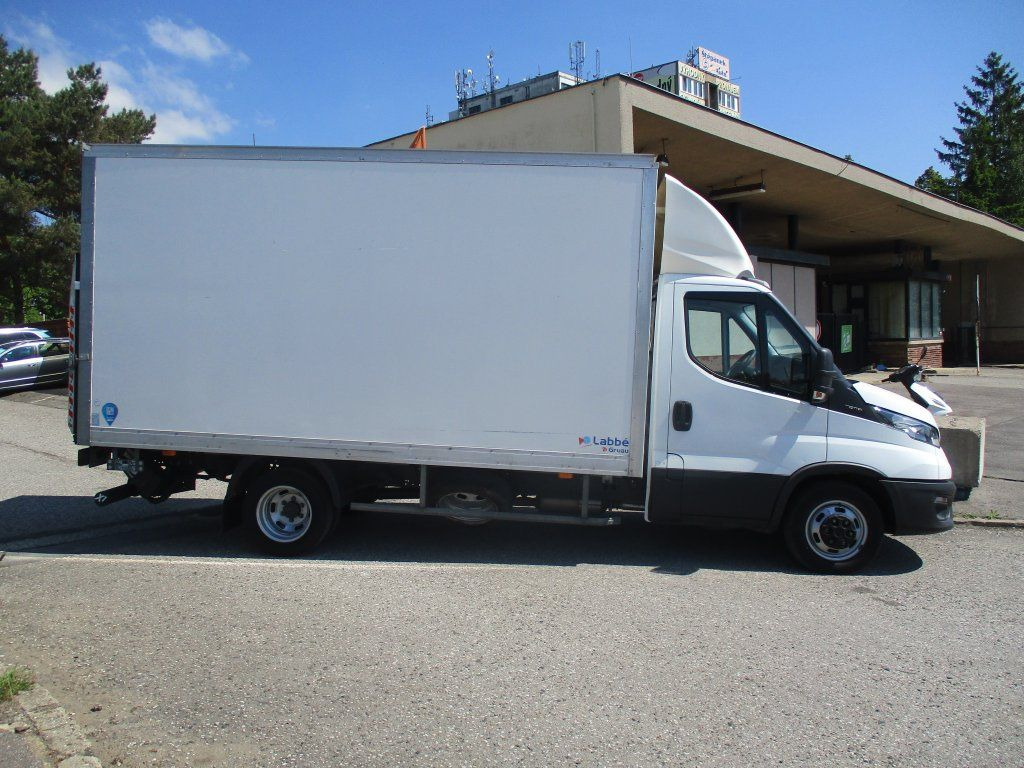 Iveco Daily 35C16 3.0 - 厢式货车:图4 Iveco Daily 35C16 3.0 - 厢式货车:图4