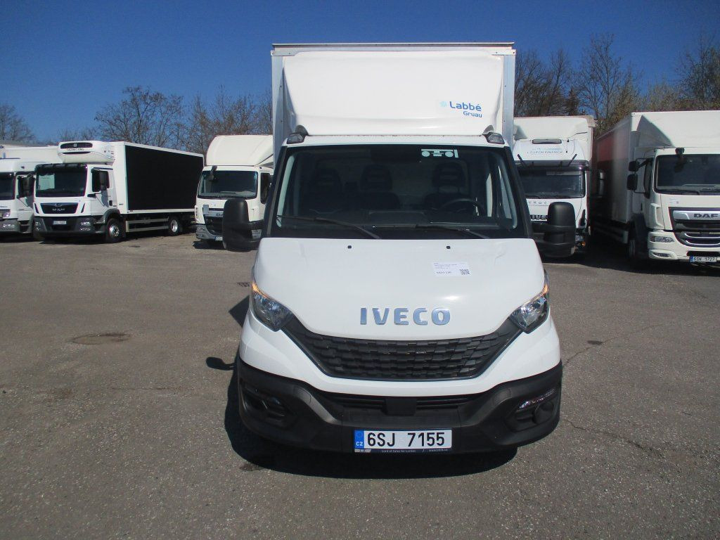 Iveco Daily 35c16 3.0l - 厢式货车:图2 Iveco Daily 35c16 3.0l - 厢式货车:图2