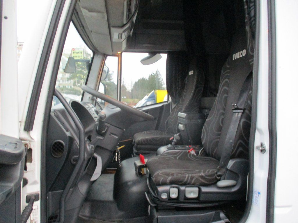 Iveco Eurocargo 140E22 - 吊钩升降车:图3 Iveco Eurocargo 140E22 - 吊钩升降车:图3