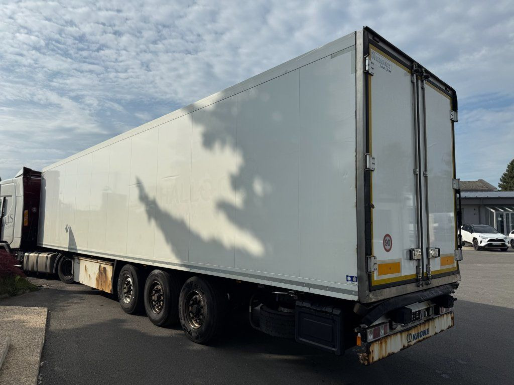 Krone Carrier Vector 1550 DoppelStock - 封闭厢式半拖车:图3 Krone Carrier Vector 1550 DoppelStock - 封闭厢式半拖车:图3