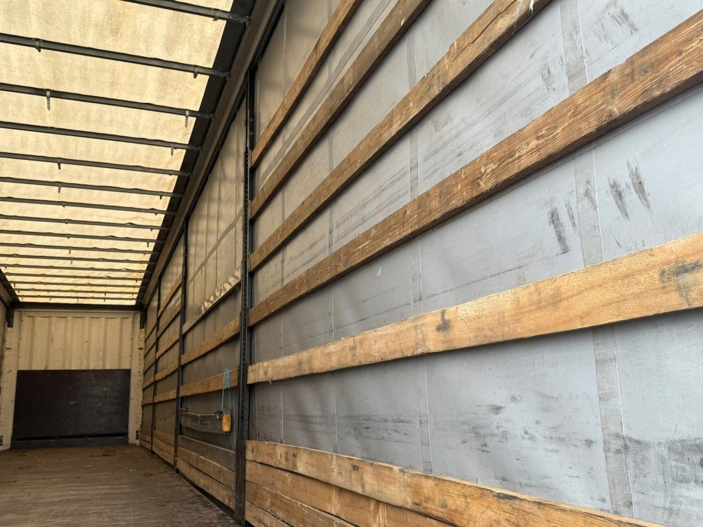 侧帘半拖车 Krone SD：图13