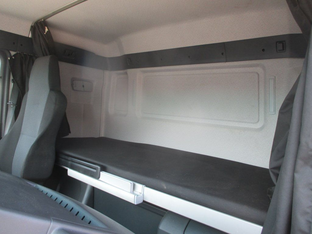 MAN TGL 12.220 - 厢式卡车:图5 MAN TGL 12.220 - 厢式卡车:图5