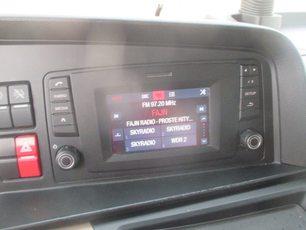 侧帘卡车 MAN TGL 12.250:图15 侧帘卡车 MAN TGL 12.250:图15